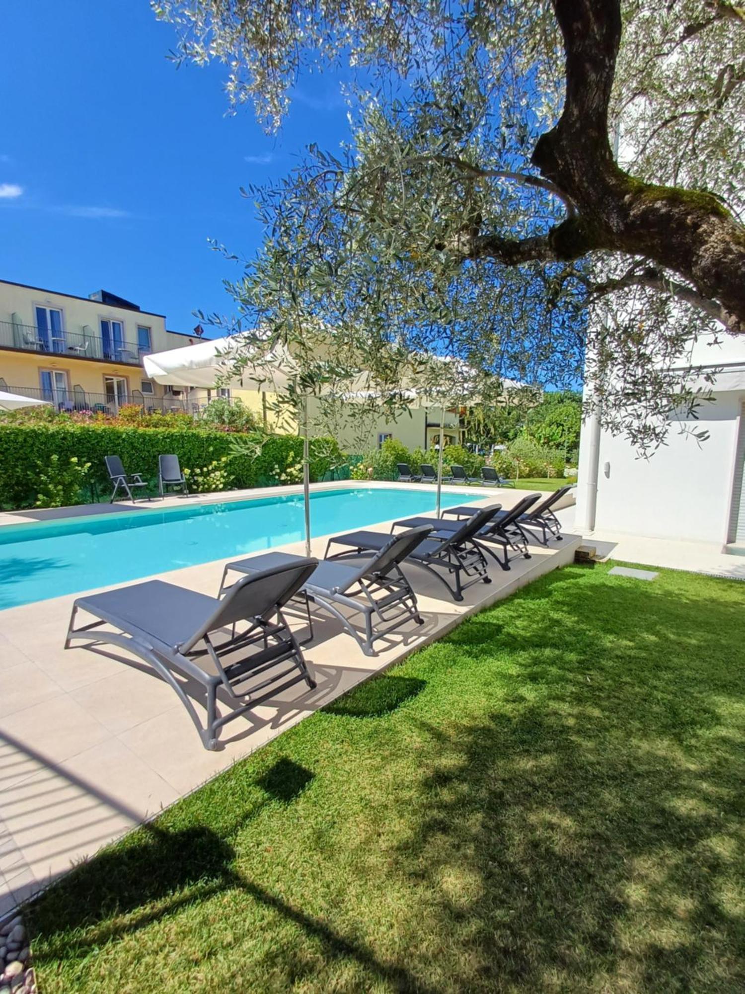 باردولينو Residence Villa Adriana المظهر الخارجي الصورة